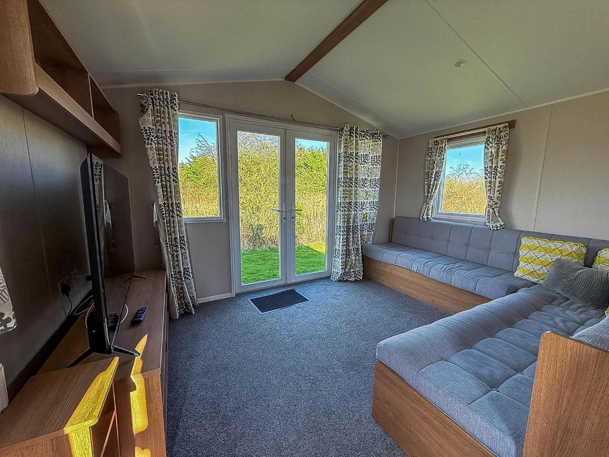 Lovely 8 Berth Caravan In Southview Holiday Park, Ref 33042Tc Skegness Exteriör bild